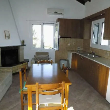 Alkis House *